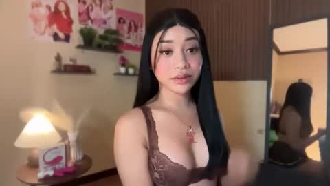 Devine Greyson online show from 04.11.26