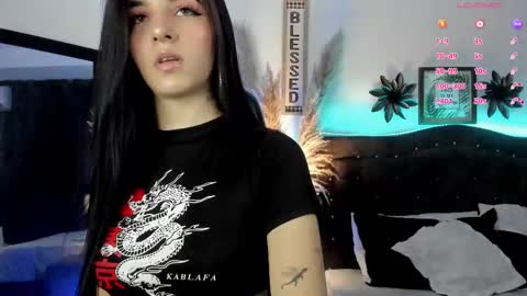 Snapshot of devlin_violet__ chatting on 02.26.25 PaulaInsta  paulacastellanos 1Pvt open online show from 02.26.25
