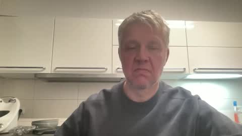 Snapshot of devon_nite chatting on 09.15.25 Devon online show from 09.15.25