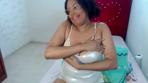 Snapshot of devorasexy2 chatting on 04.30.26 Devora.. online show from 04.30.26