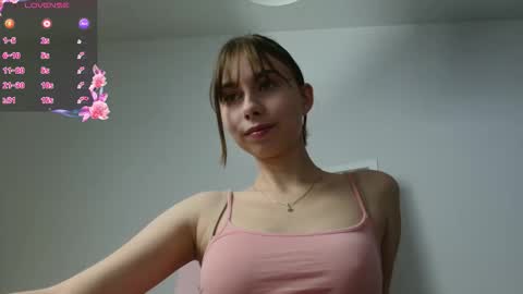 Snapshot of dewkiss chatting on 11.09.25 dewkiss online show from 11.09.25