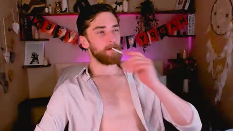 Snapshot of dexter_dexx chatting on 10.26.25 Dexter online show from 10.26.25