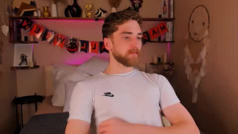 Snapshot of dexter_dexx chatting on 10.31.25 Dexter online show from 10.31.25