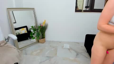 Snapshot of deya_divine chatting on 03.11.25 Deya online show from 03.11.25