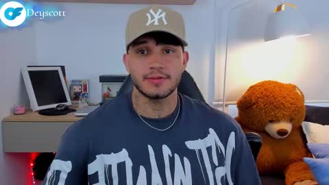 JULIAN online show from 03.02.25