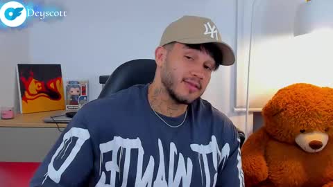 JULIAN online show from 03.08.25