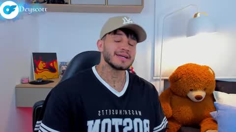 JULIAN online show from 03.10.25