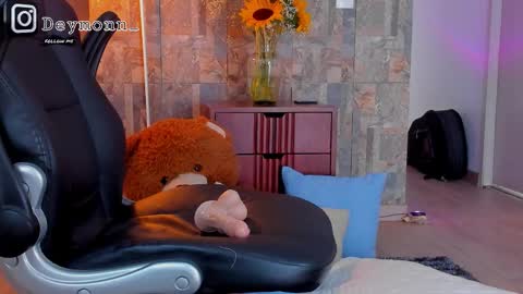 JULIAN online show from 09.19.25