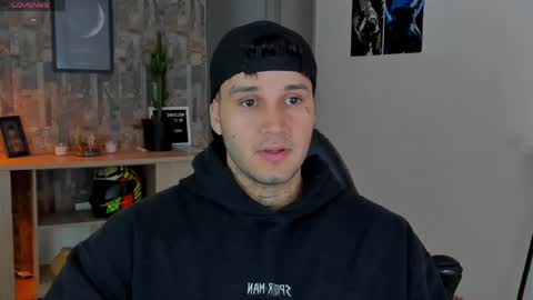 Snapshot of deymon_scott chatting on 06.02.26 JULIAN online show from 06.02.26