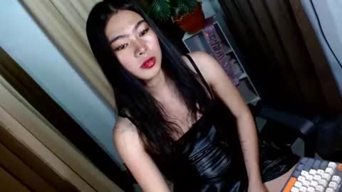 Snapshot of dhy_shane chatting on 10.22.25 dhy_shane online show from 10.22.25