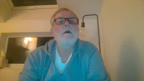 Snapshot of dial76 chatting on 01.25.25 dial76 online show from 01.25.25