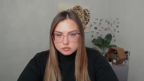 Snapshot of diamantkriss_ chatting on 03.09.26 Kriss online show from 03.09.26