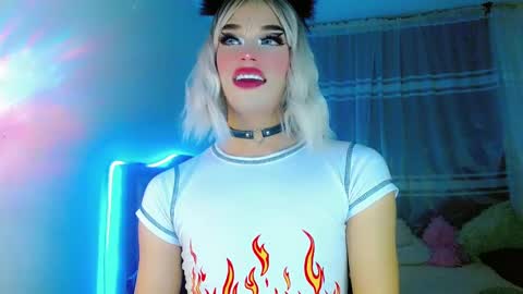Snapshot of diamond_hott1 chatting on 12.15.24 AmayaGirl online show from 12.15.24
