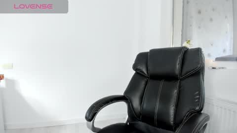 diamondkay_ online show from 10.28.25