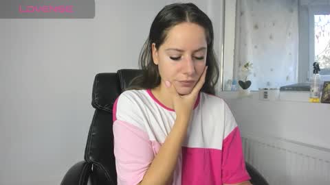 diamondkay_ online show from 10.29.25