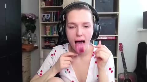 diana_back3 online show from 10.30.25