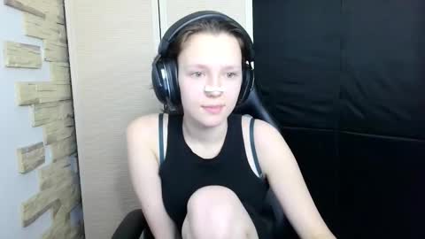 diana_back3 online show from 11.16.25