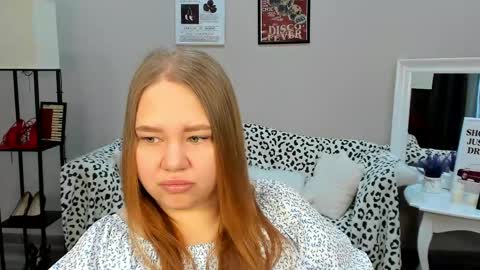 Snapshot of dianakristol chatting on 05.20.26 Diana online show from 05.20.26