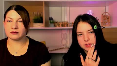 Snapshot of diara_ti chatting on 12.05.25 diara ti online show from 12.05.25