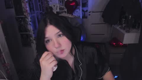 Snapshot of diasporaaa chatting on 10.17.25 diasporaaa online show from 10.17.25