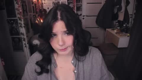 Snapshot of diasporaaa chatting on 10.29.25 diasporaaa online show from 10.29.25