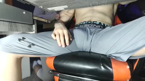 Dick And Muscle online show from 02.14.25