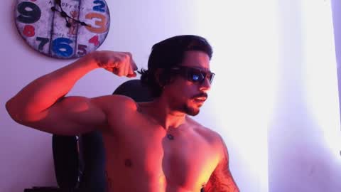 Snapshot of dickdamian_ chatting on 10.07.25 Damin online show from 10.07.25