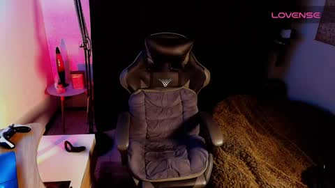 Snapshot of dickdamian_ chatting on 05.26.26 Damin online show from 05.26.26