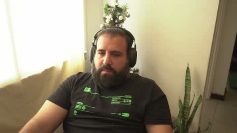 Snapshot of dicristalino chatting on 12.07.24 Cristian Dipolino online show from 12.07.24