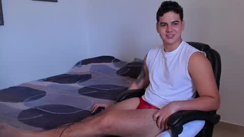 Snapshot of diego_cazas chatting on 06.25.26 DIEGO CAZAS online show from 06.25.26