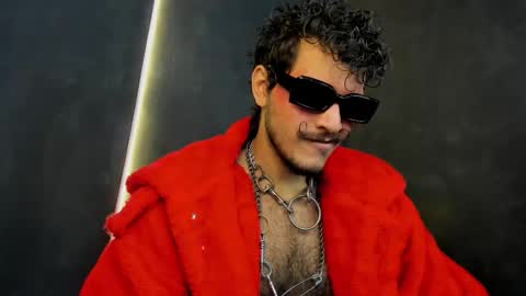 diemond_latinx98 online show from 11.28.25