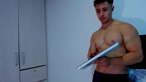 Snapshot of dilan_coy chatting on 02.19.25 Dilan Coy online show from 02.19.25