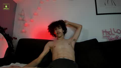 Snapshot of dilan_wolfe chatting on 12.14.25 Dilan online show from 12.14.25