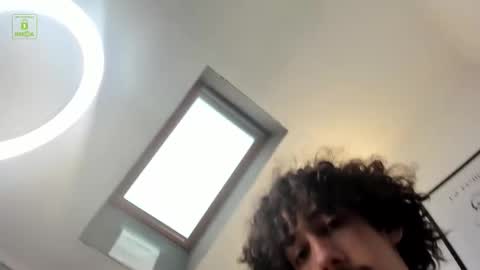 Snapshot of dilan_wolfe chatting on 12.18.25 Dilan online show from 12.18.25