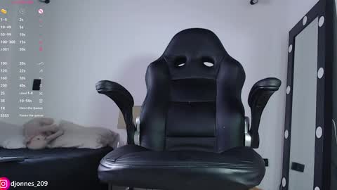 DilanJonnes online show from 04.05.26