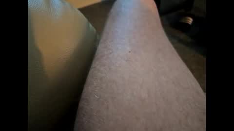 Snapshot of dilf232323 chatting on 09.21.25 Dilf online show from 09.21.25