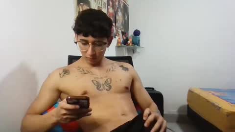 Snapshot of dillom420 chatting on 01.31.25 dillom420 online show from 01.31.25