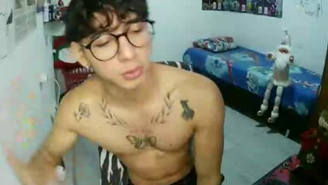 Snapshot of dillom420 chatting on 12.16.25 dillom420 online show from 12.16.25