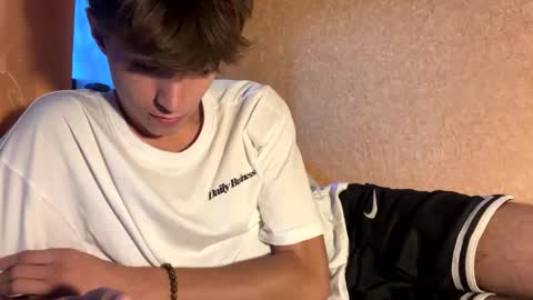 Snapshot of dimamozaev400 chatting on 09.23.25 Dima online show from 09.23.25