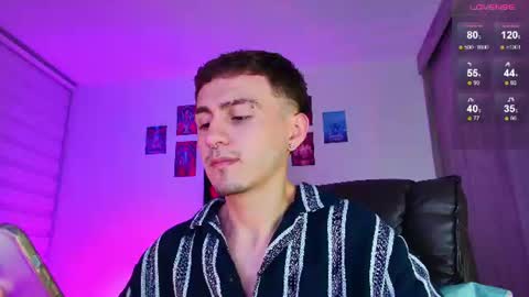 Julian Independent Model online show from 06.19.26