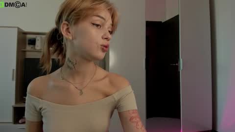 Dina online show from 10.08.25