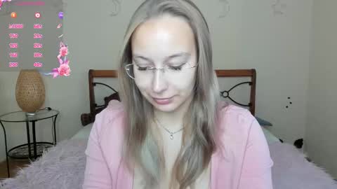 Snapshot of dina_sunshine chatting on 10.17.25 Dina online show from 10.17.25