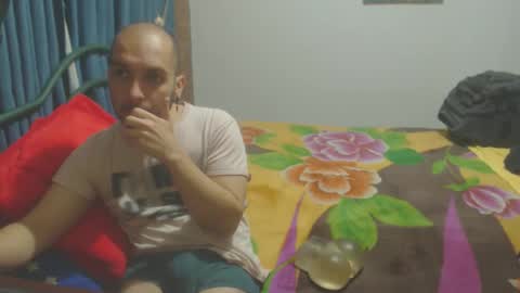 Dincht online show from 11.05.25