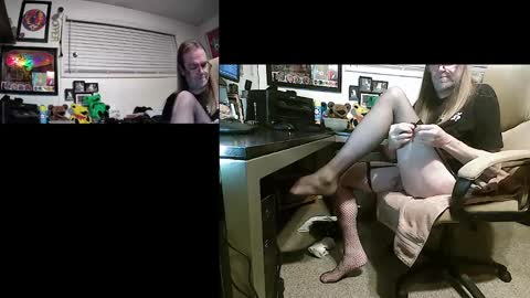 Snapshot of dinkdork094 chatting on 12.15.24 Dinkdork just having a good time online show from 12.15.24