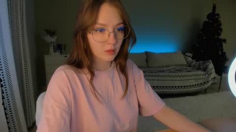 Snapshot of dinochka_ chatting on 12.14.24 Dina online show from 12.14.24