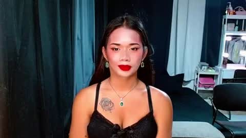 Snapshot of diorjhaluxxe chatting on 06.30.26 Dior online show from 06.30.26