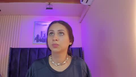 Snapshot of diosa_cristal chatting on 06.19.26 Cristal online show from 06.19.26