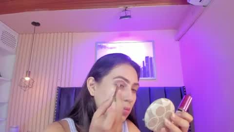 Snapshot of diosa_cristal chatting on 07.17.26 Cristal online show from 07.17.26
