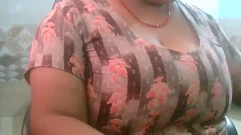 Snapshot of dipa2345 chatting on 11.02.25 dipa2345 online show from 11.02.25