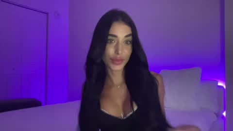 Snapshot of dirianyisabelx chatting on 11.01.25 Diriany Isabel online show from 11.01.25